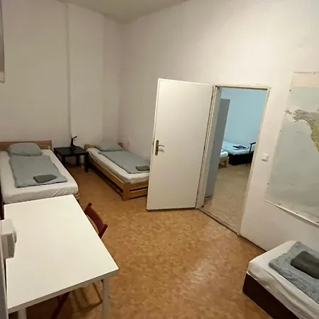 Near Main Railway And Bus Station, Vankovka Apartment Brno