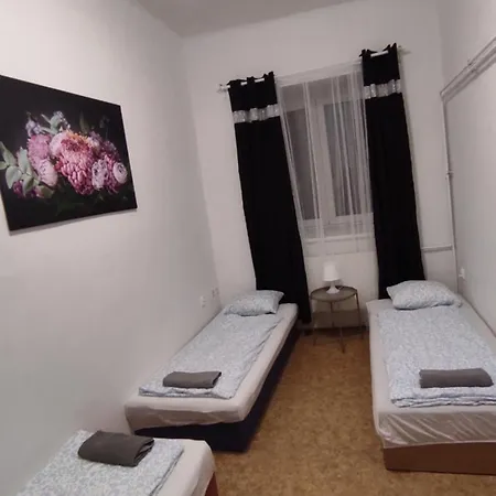 Near Main Railway And Bus Station, Vankovka * برنو